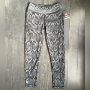 Avalanche NWT Women’s Black Patterned Leggings Size Medium